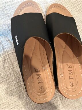 ME Makeover Essentials Black Slide Mules with Tan Footbed